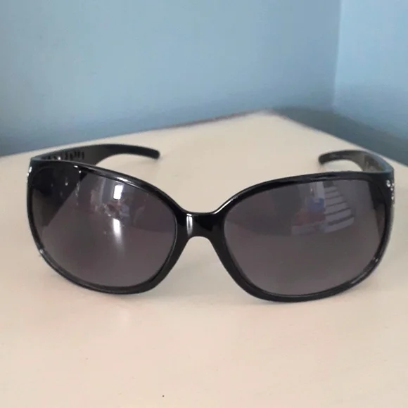 Solar Accents Wellfleet Black Sunglasses with silver accents ❤️ - Picture 6 of 8